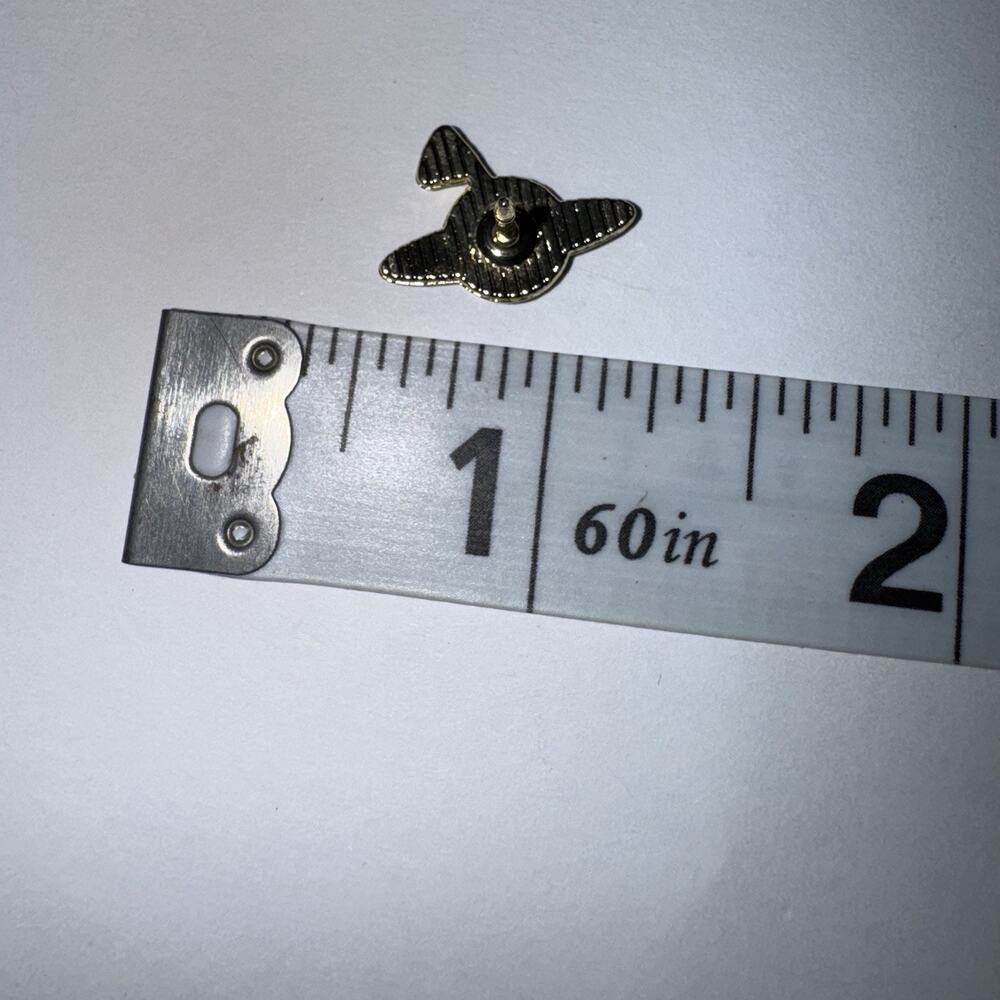 Golf Pin Brooch - Picture 2 of 2